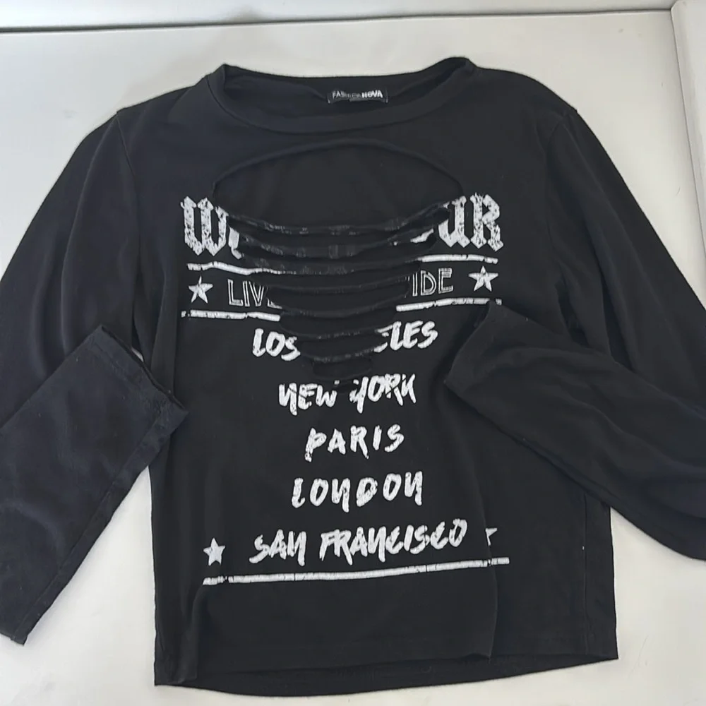 Edgy Streetwear BUNDLE (4)  Bustier Shorts Tee Button Down Y2k Coquette Festival - Picture 13 of 16